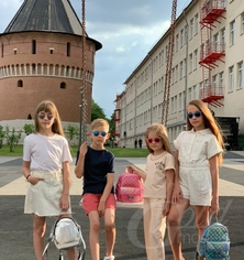 Александра, Варвара, Андрей и София в рекламной фотосессия для детского обувного бренда SHUZETTA_KIDS Оптика Спар @optikaspar